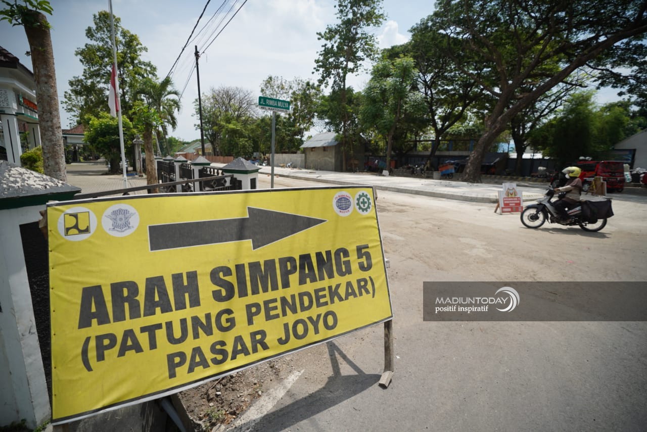 Foto 3 dari 5: Pekerjaan Surplus 22 Persen, Sentra Kuliner Rimba Darma Tahap Tiga Tinggal Perapian