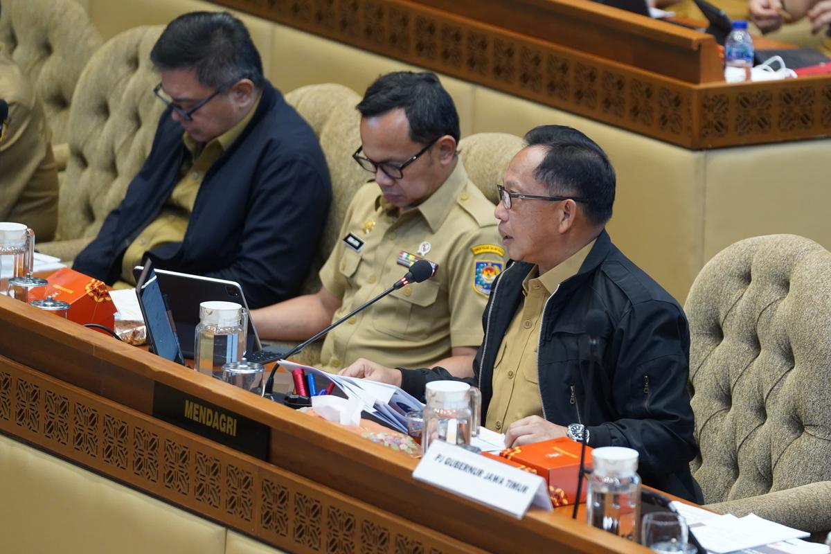 Foto 3 dari 14: Pj Wali Kota Ikuti Rapat Kerja dan RDP Bersama Komisi II DPR RI, Bahas Persiapan dan Kesiapan Pilkada