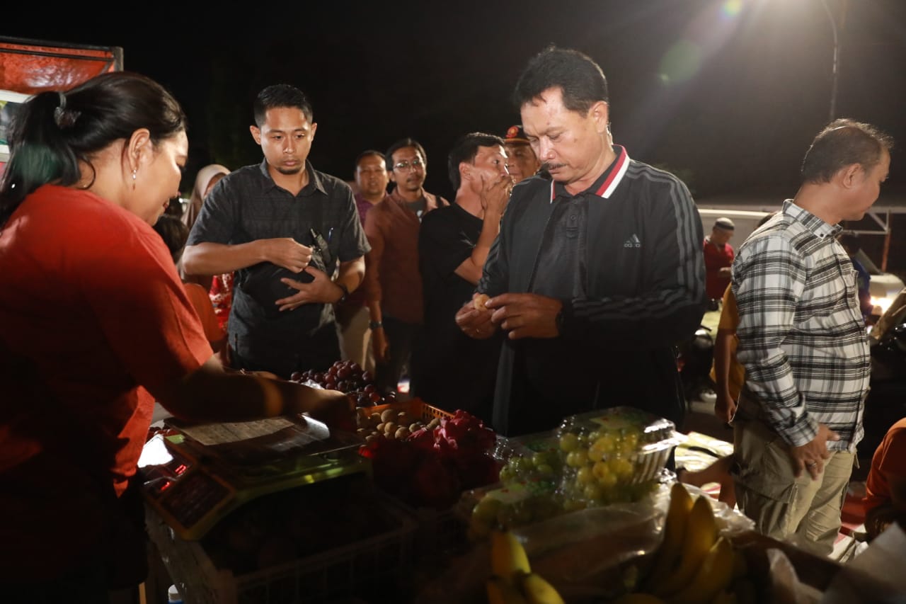 Foto 2 dari 12: Relokasi Pedagang ke Rimba Darma, Wali Kota: Kawasan Ini Akan Semakin Kita Sempurnakan ke Depan