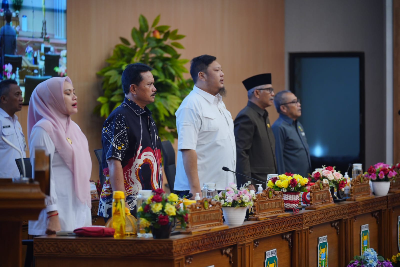 Foto 1 dari 8: Sesuaikan Aturan Pusat, Eksekutif-Legislatif Mulai Bahas Tiga Raperda Lewat Rapat Paripurna