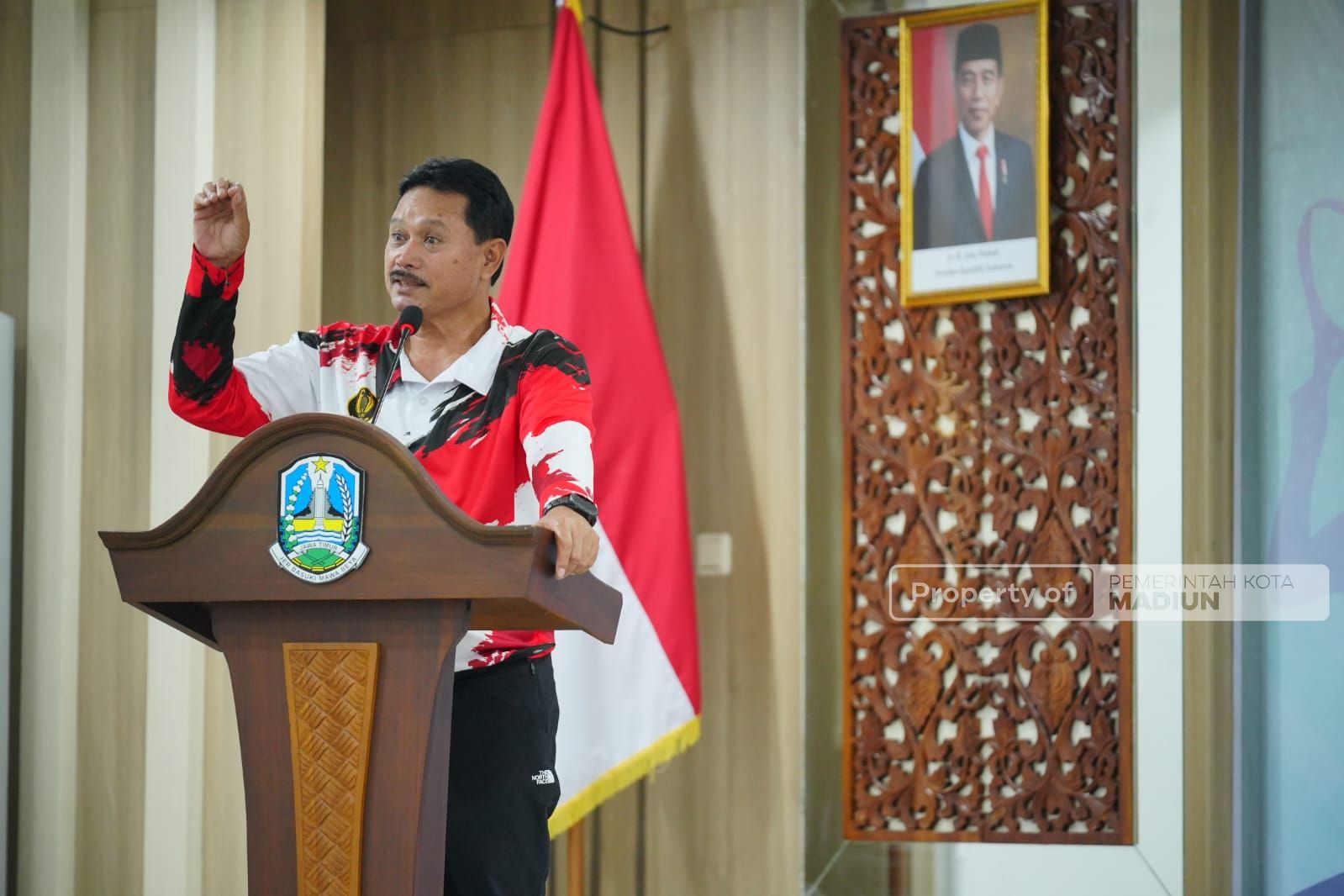 Foto 2 dari 8: Hadiri Pelantikan Pelti, Wali Kota Pesan Tingkatkan Prestasi Atlet