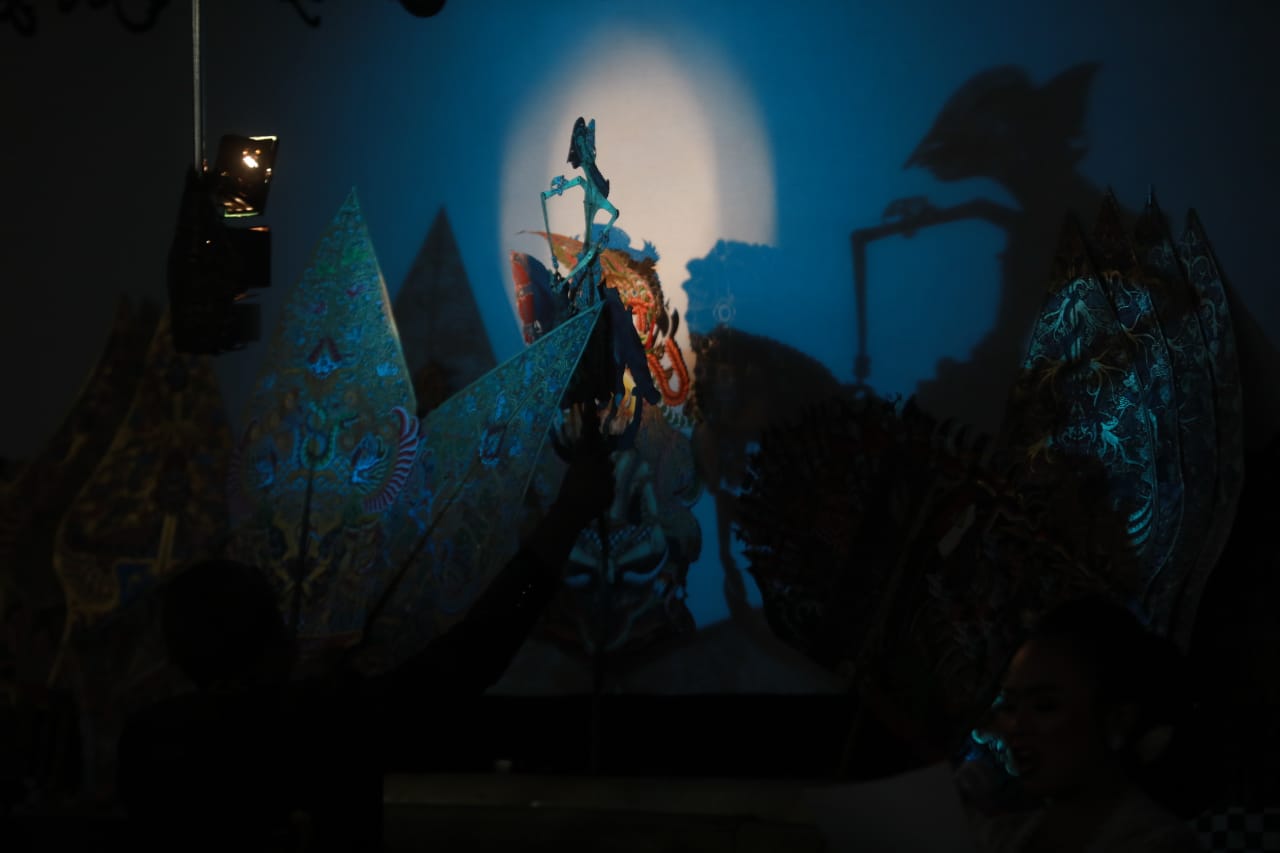 Foto 7 dari 8: Gebyar Akhir Tahun, Pemkot Gelar Pementasan Wayang Di Halaman Balai Kota Madiun