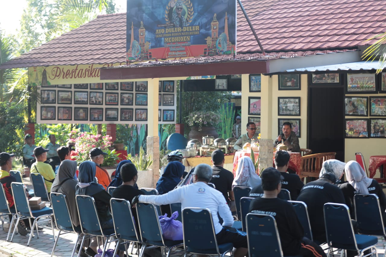 Foto 13 dari 16: Gowes Kecamatan Taman, Wali Kota Cek Pembangunan Hingga Ke Gang Kecil