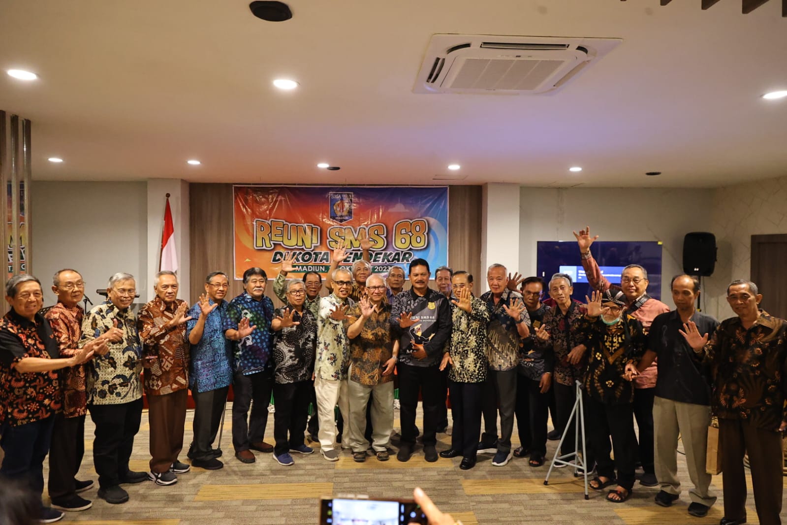 Foto 7 dari 11: Reuni Bersama Alumni Smasa Angkatan 1968, Wali Kota Sampaikan Perkembangan Hingga Program Dukung SDM Unggulan