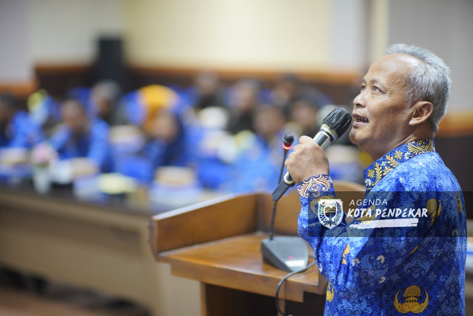 Foto 2 dari 4: Gelar Pembinaan Pegawai Perumda Aneka Usaha, Wali Kota Evaluasi Program Sembako Murah