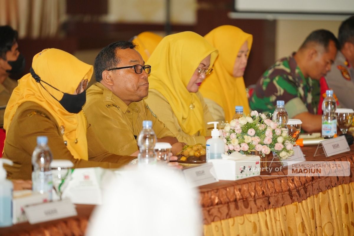 Foto 4 dari 8: Pimpin FGD Persiapan Akreditasi Paripurna Puskesmas Sukosari, Wali Kota Optimis Akreditasi Dapat Diraih Tahun Ini