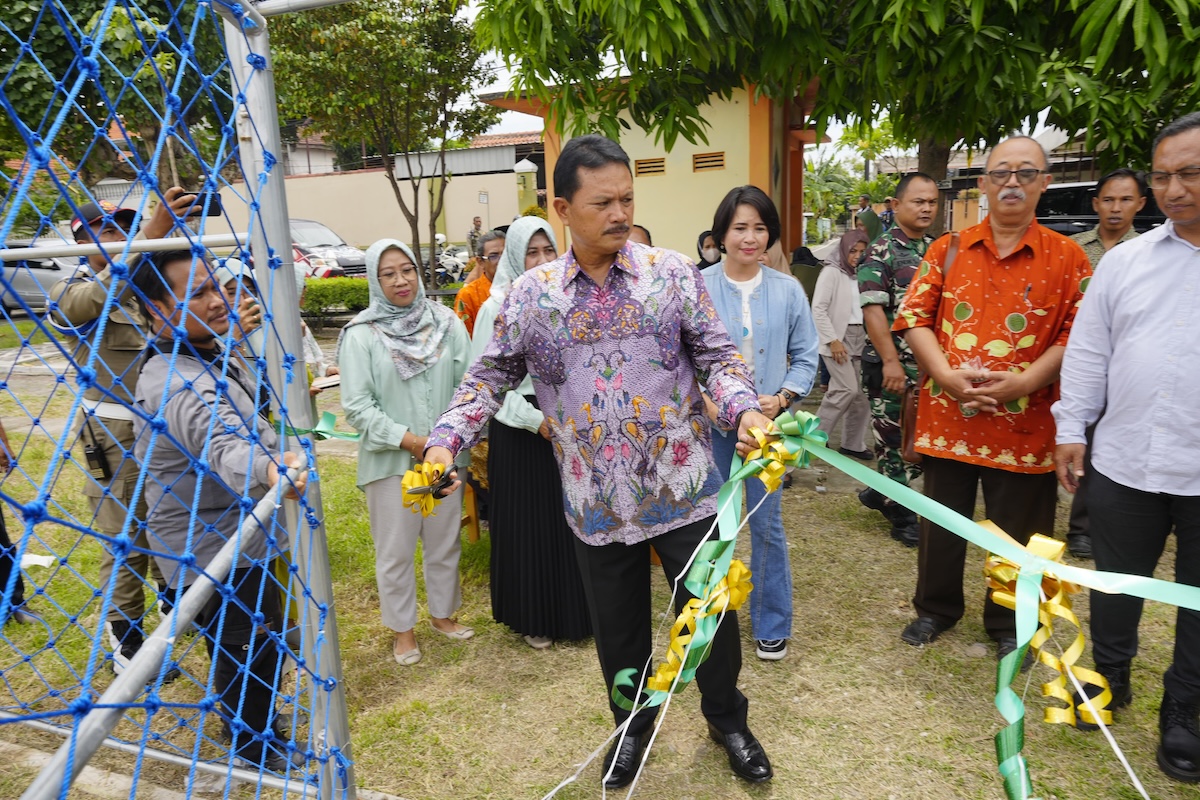 Foto 3 dari 8: Pimpin Musrenbang di Tiga Kelurahan, Wali Kota Resmikan Lapangan Voli dan Sampaikan Hasil Pembangunan