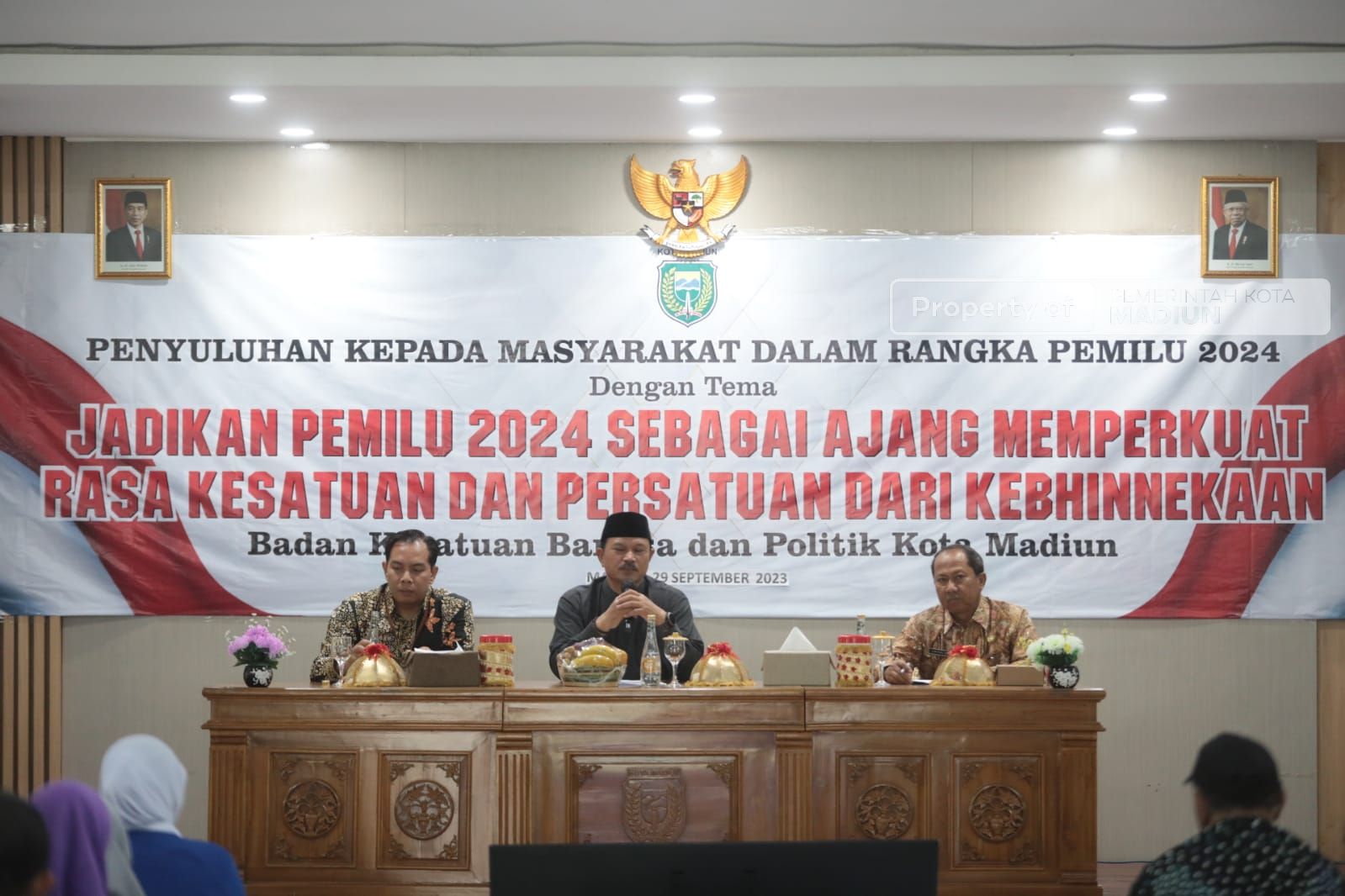 Foto 3 dari 9: Beri Pengarahan Pemilu, Wali Kota Harap Pesta Demokrasi Berjalan Damai Dan Rukun