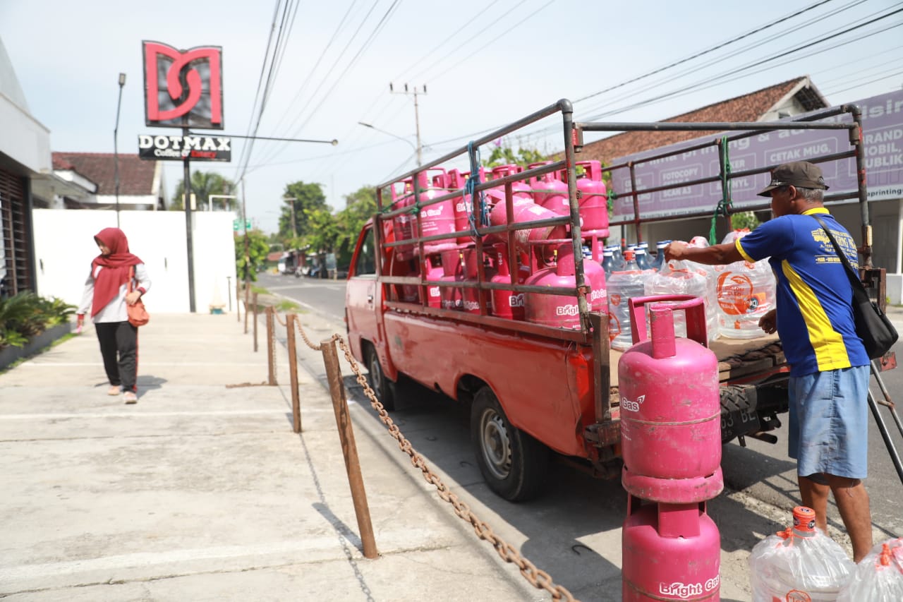Foto 8 dari 8: Pastikan Penggunaan Gas Elpiji Tepat Sasaran, Tim Gabungan Pantau Hotel Dan Cafe