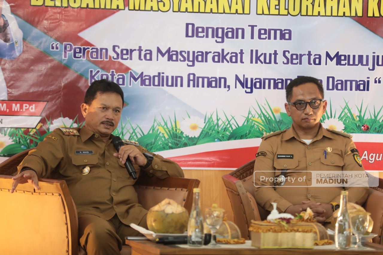 Foto 9 dari 12: Serap Aspirasi dan Sampaikan Informasi Terkini, Wali Kota Gelar Cangkrukan di Tiga Kelurahan