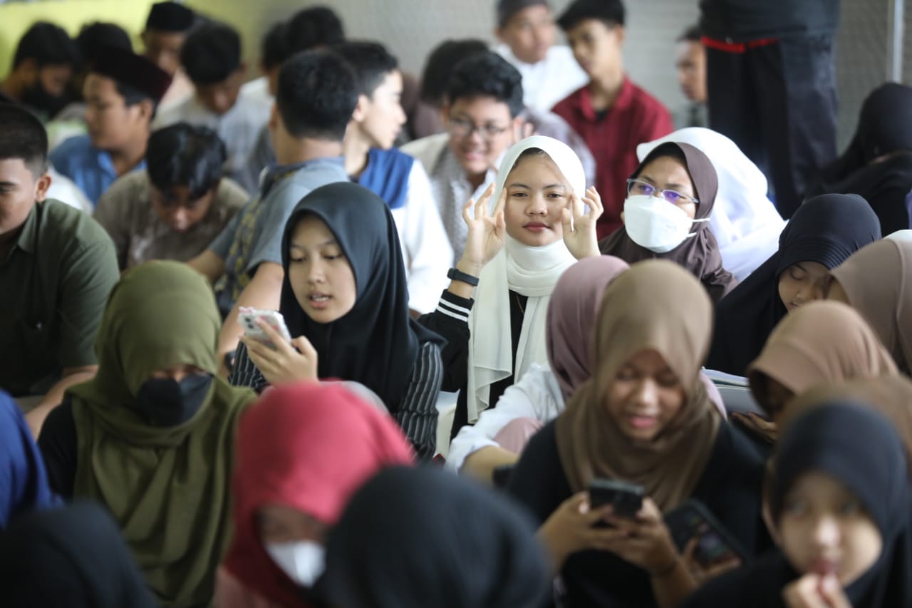 Foto 7 dari 7: Tak Sekedar Literasi Digital, Sinebar Juga Jadi Sarana Survei Pengaruh Gadget Pada Anak