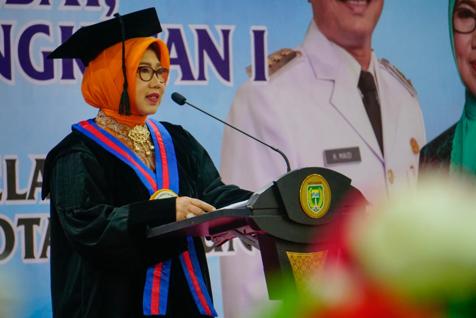 Foto 6 dari 11: Selesaikan Pendidikan SOTH dan Selantang, Emak-Emak dan Lansia Laksanakan Wisuda