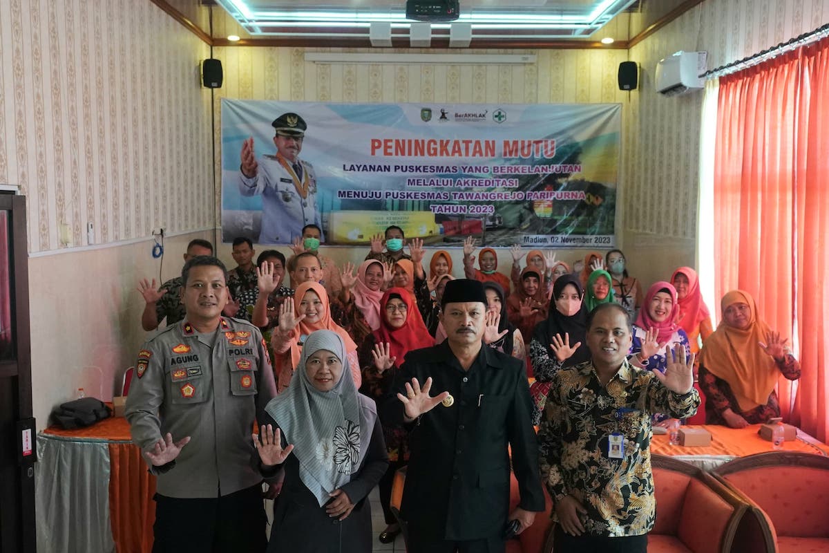 Foto 8 dari 9: Beri Arahan Persiapan Akreditasi di Puskesmas Tawangrejo, Wali Kota Pesan Siapkan dengan Optimal