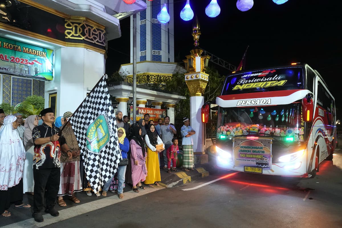 Berangkatkan Marbot dan Imam Masjid Ibadah Umrah, Wali Kota Harap Jadi Sarana Peningkatan Keimanan Jamaah