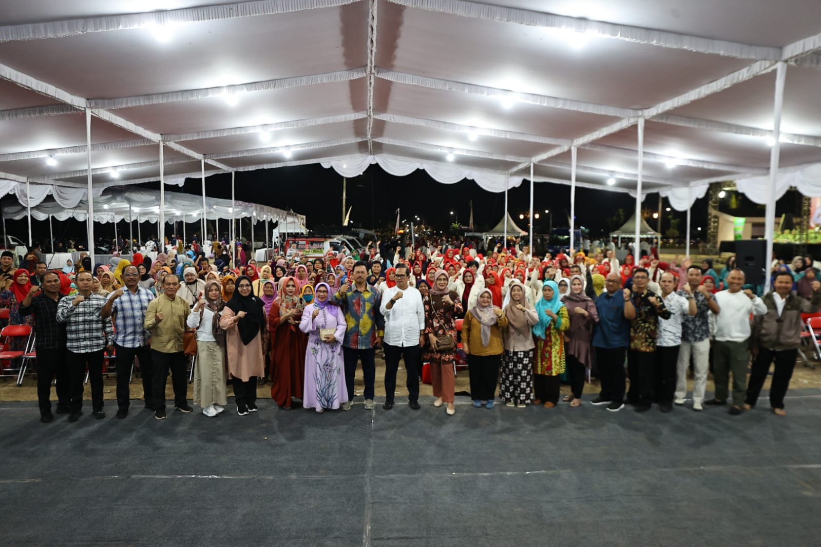 Foto 7 dari 9: Usai Diresmikan, Wali Kota Dr. Maidi Langsung Gelar WBR di Pondok Lansia