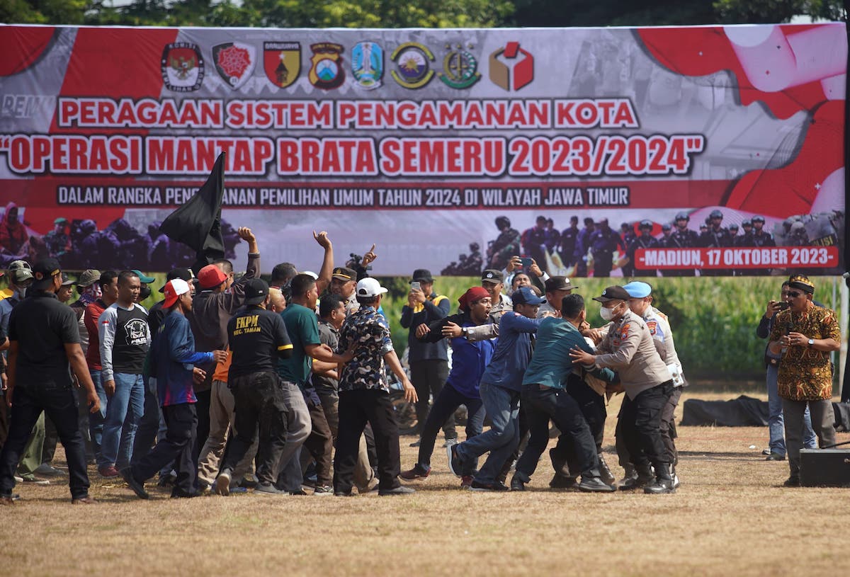 Foto 1 dari 9: Saksikan Simulasi Sispamkota, Sekda Harap Konduktivitas Kota Tetap Terjaga Selama Pemilu 2024