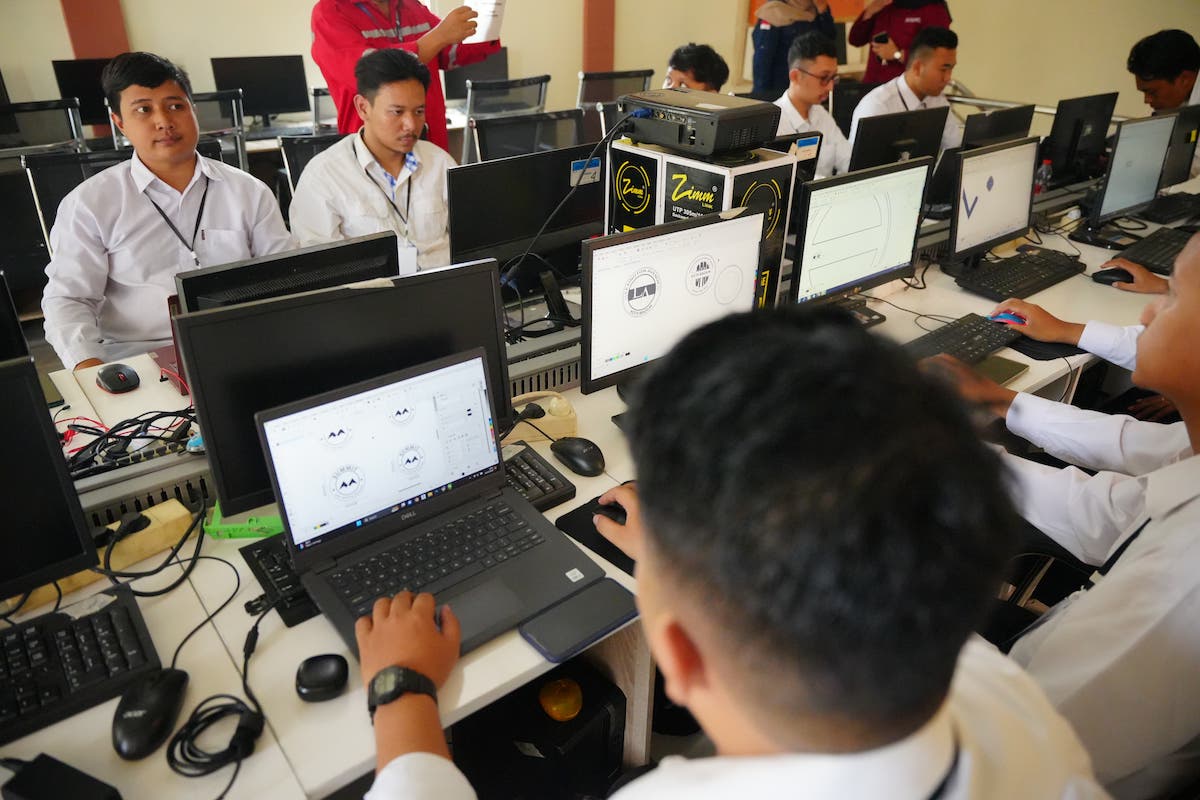 Foto 6 dari 9: Pelatihan Kerja Berbasis Kompetensi Dimulai, Kepala Disnaker Optimis Peserta Bisa Terserap Dunia Kerja