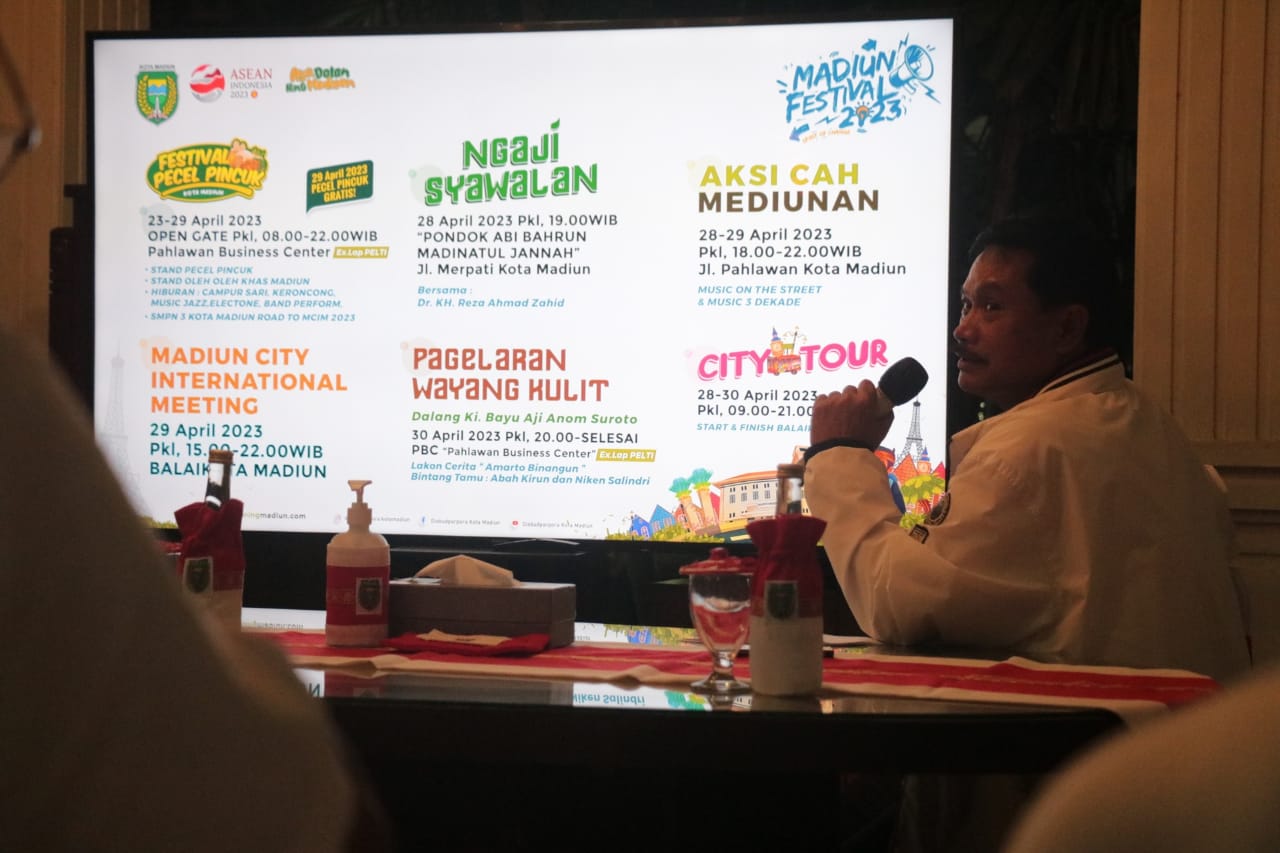 Foto 6 dari 10: Pengarahan Malam Lanjut Sepedahan, Wali Kota Ingin Kepala OPD Tetap Bugar di Kala Ramadan