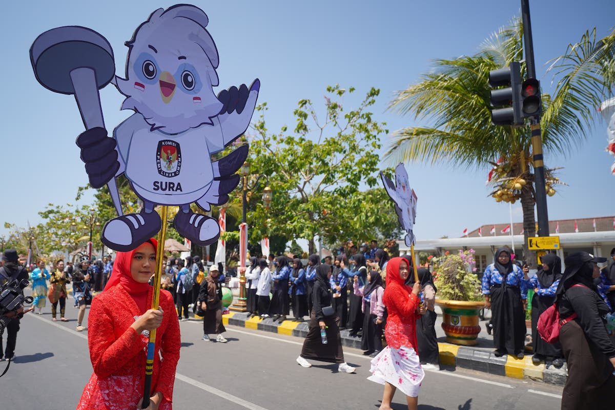 Pikat Masyarakat Melalui Pawai Kirab Pemilu 2024