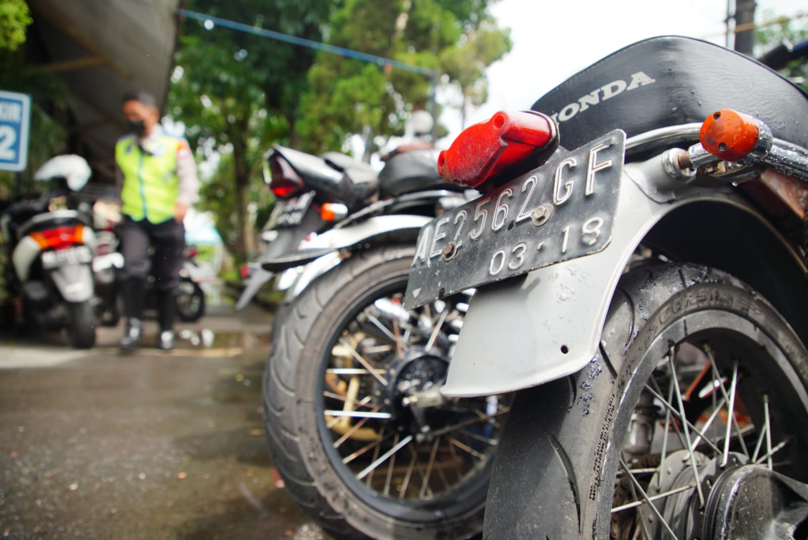 Foto utama berita: Blokir STNK Yang Mati 2 Tahun Resmi Diberlakukan, Polresta Imbau Masyarakat Tertib Bayar Pajak Kendaraan Bermotor