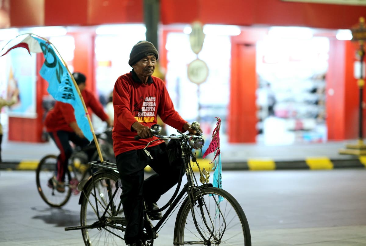 Foto 22 dari 23: Beragam Keseruan Gowes Malam, Wali Kota Apresiasi Antusiasme Masyarakat