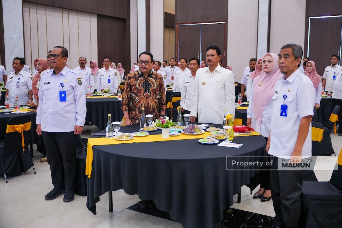Foto 8 dari 8: Wali Kota-Plt Kepala Arsip Nasional Launching Aplikasi Srikandi, Wali Kota Harap Urusan Kearsipan Semakin Mudah dan Cepat