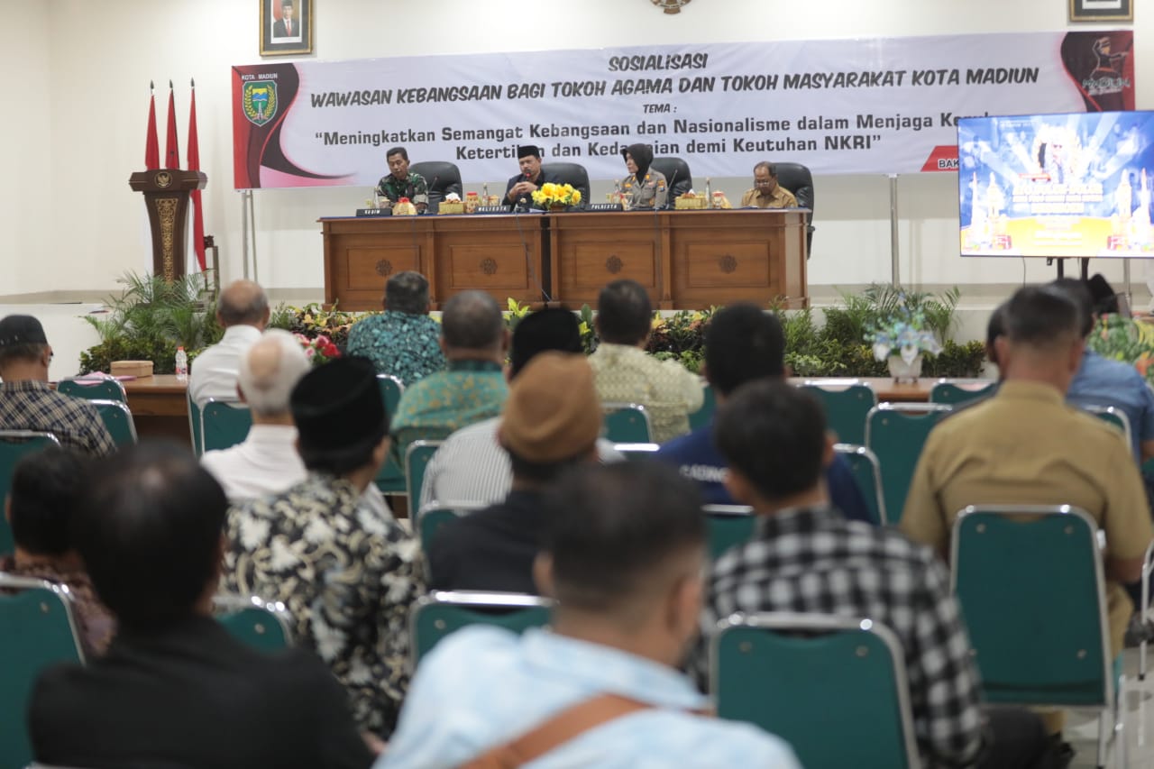 Foto 4 dari 10: Sosialisasi Wawasan Kebangsaan, Wali Kota Ajak Toga dan Tomas Sebarkan Kedamaian Jaga Keutuhan