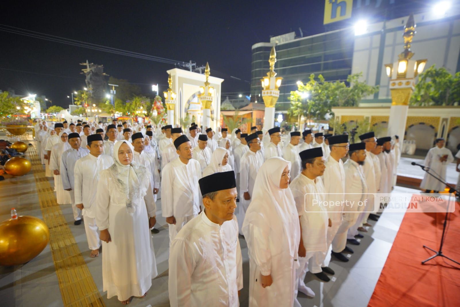 Foto 6 dari 10: Penyegaran Birokrasi, Wali Kota Mutasi 138 Pejabat Fungsional, Administrator, dan Pengawas