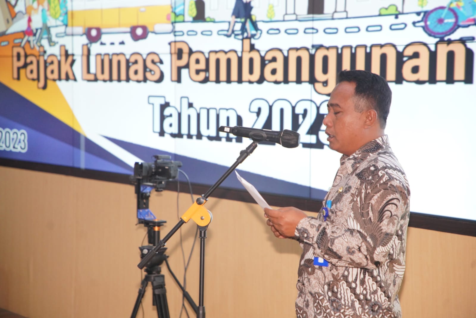Foto 4 dari 7: Buka Pekan Panutan PBB 2023, Wali Kota Ajak Masyarakat Taat Bayar Pajak