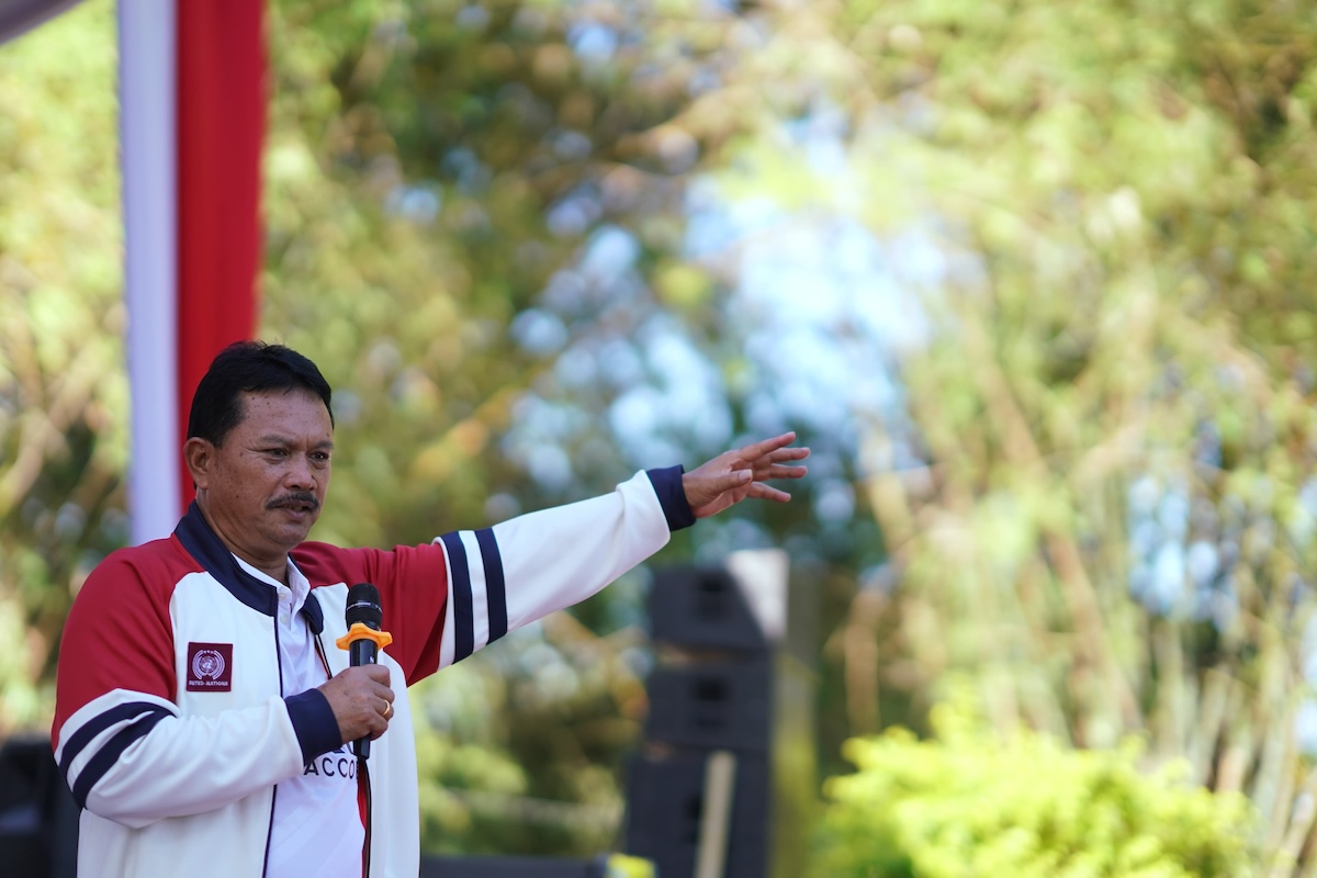 Foto 3 dari 9: Ribuan Warga Ikut Ramaikan Jalan Sehat Bersama Wali Kota Dr. Maidi