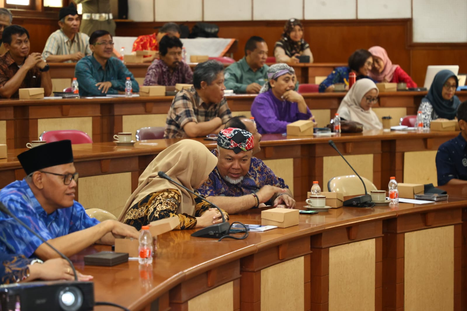 Foto 4 dari 6: Buka World Class University Focus Group Discuss Bersama Kagama, Wali Kota Sampaikan Pentingnya Pendidikan Agar Tak Jadi Korban Perubahan
