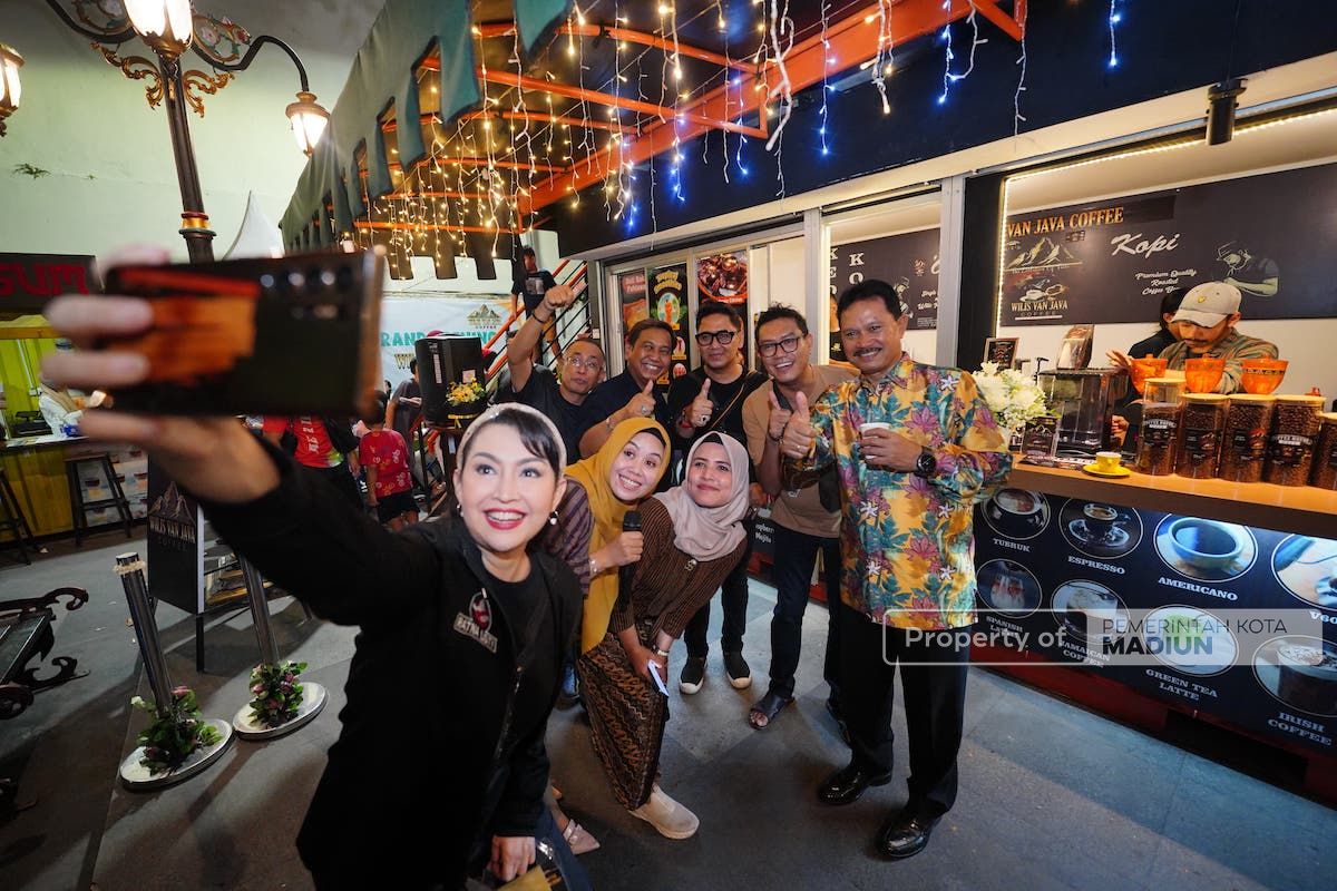Foto 7 dari 9: Launching Konsultan UMKM Indonesia, Wali Kota Harap Makin Banyak Produk Andalan Kota Go Internasional