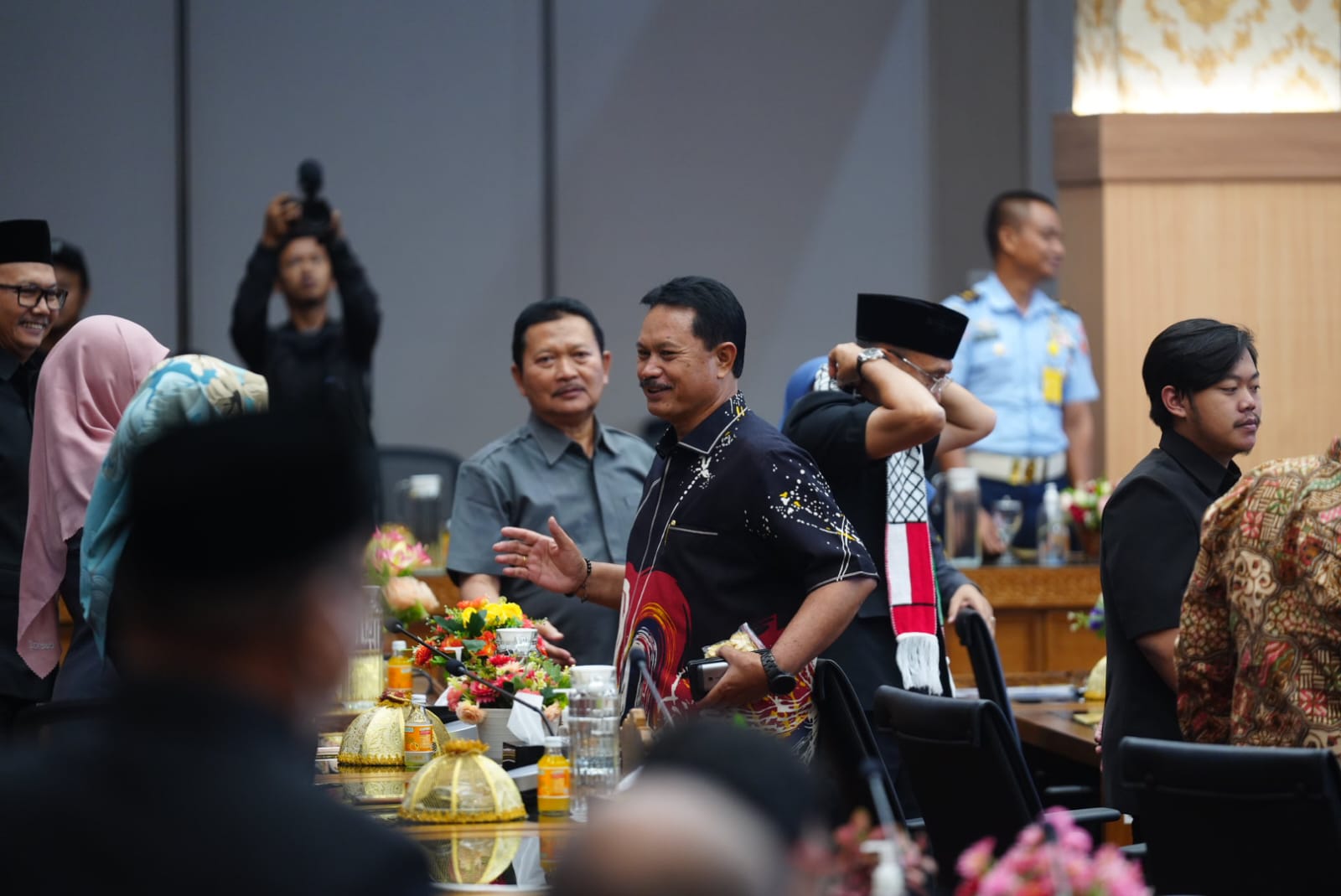 Foto 8 dari 8: Sesuaikan Aturan Pusat, Eksekutif-Legislatif Mulai Bahas Tiga Raperda Lewat Rapat Paripurna