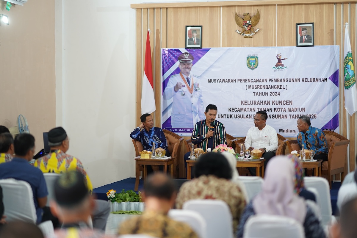 Foto 1 dari 8: Musrenbang di Kelurahan Sogaten dan Kelurahan Kuncen, Wali Kota Wadahi Usulan dari Warga