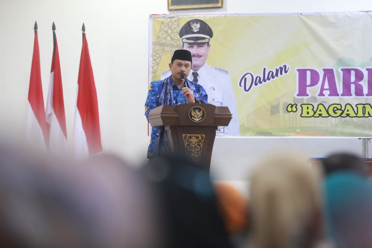 Giat Parenting Bersama Wali Murid SMPN 12, Wali Kota Ingatkan Peran Orang Tua Menciptakan Generasi Emas 2045