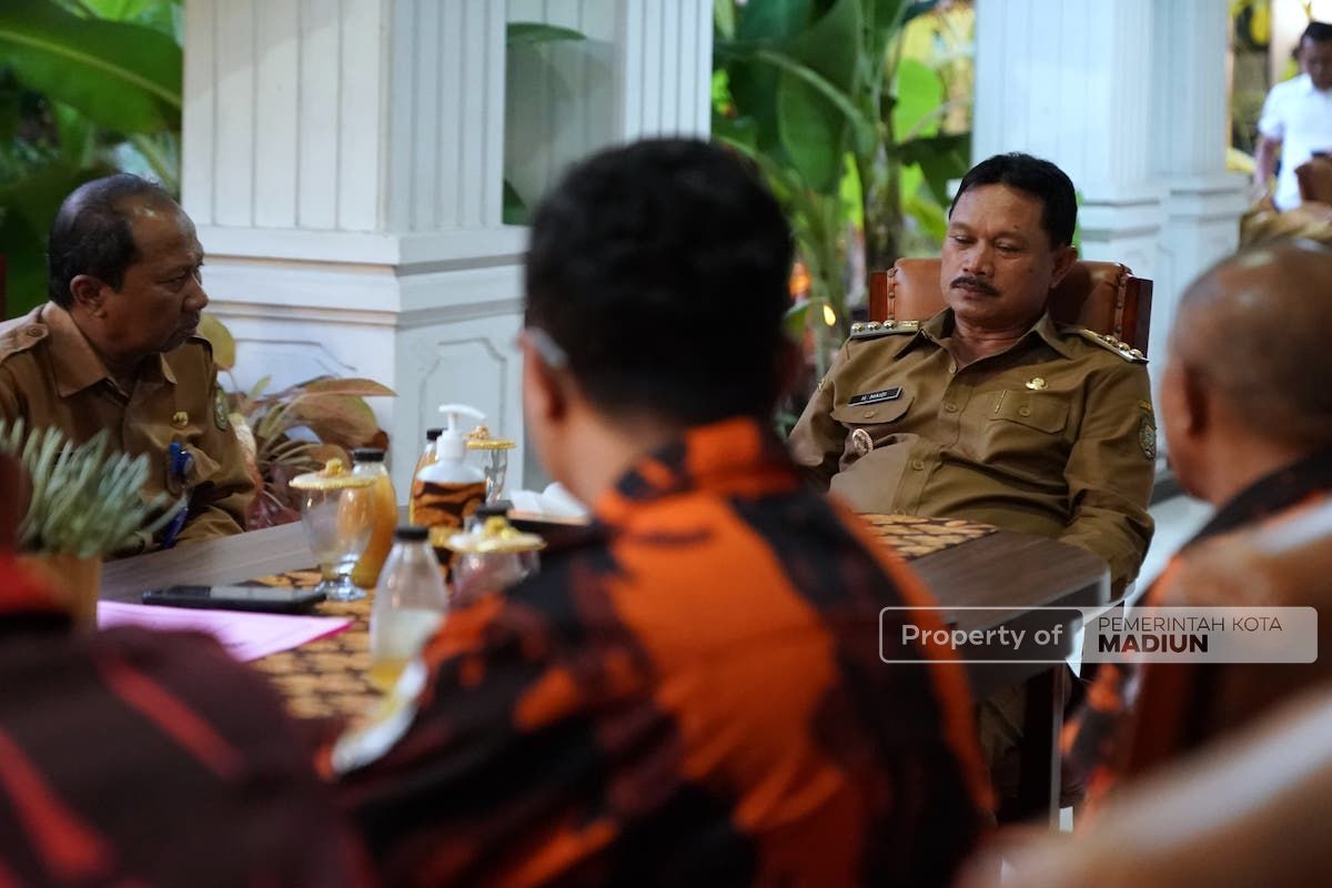 Foto 2 dari 8: Pemuda Pancasila Kunjungi Balai Kota, Gelar Audiensi Dengan Wali Kota
