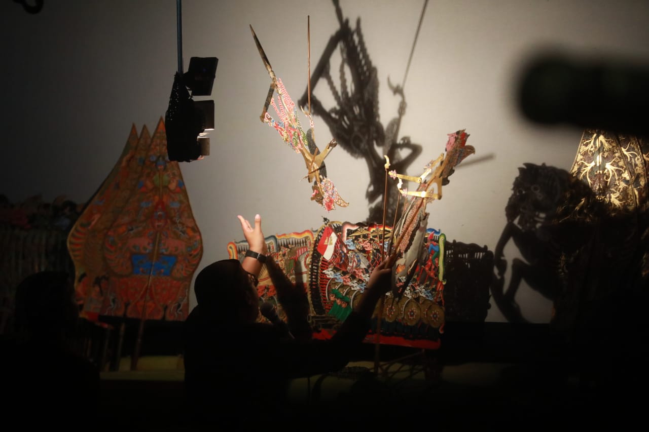 Gebyar Akhir Tahun, Pemkot Gelar Pementasan Wayang Di Halaman Balai Kota Madiun