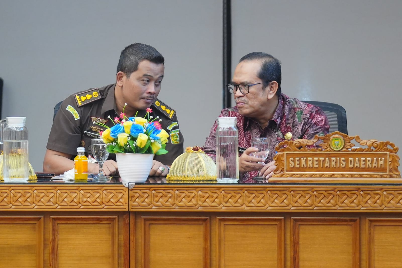 Foto 4 dari 8: Sesuaikan Aturan Pusat, Eksekutif-Legislatif Mulai Bahas Tiga Raperda Lewat Rapat Paripurna