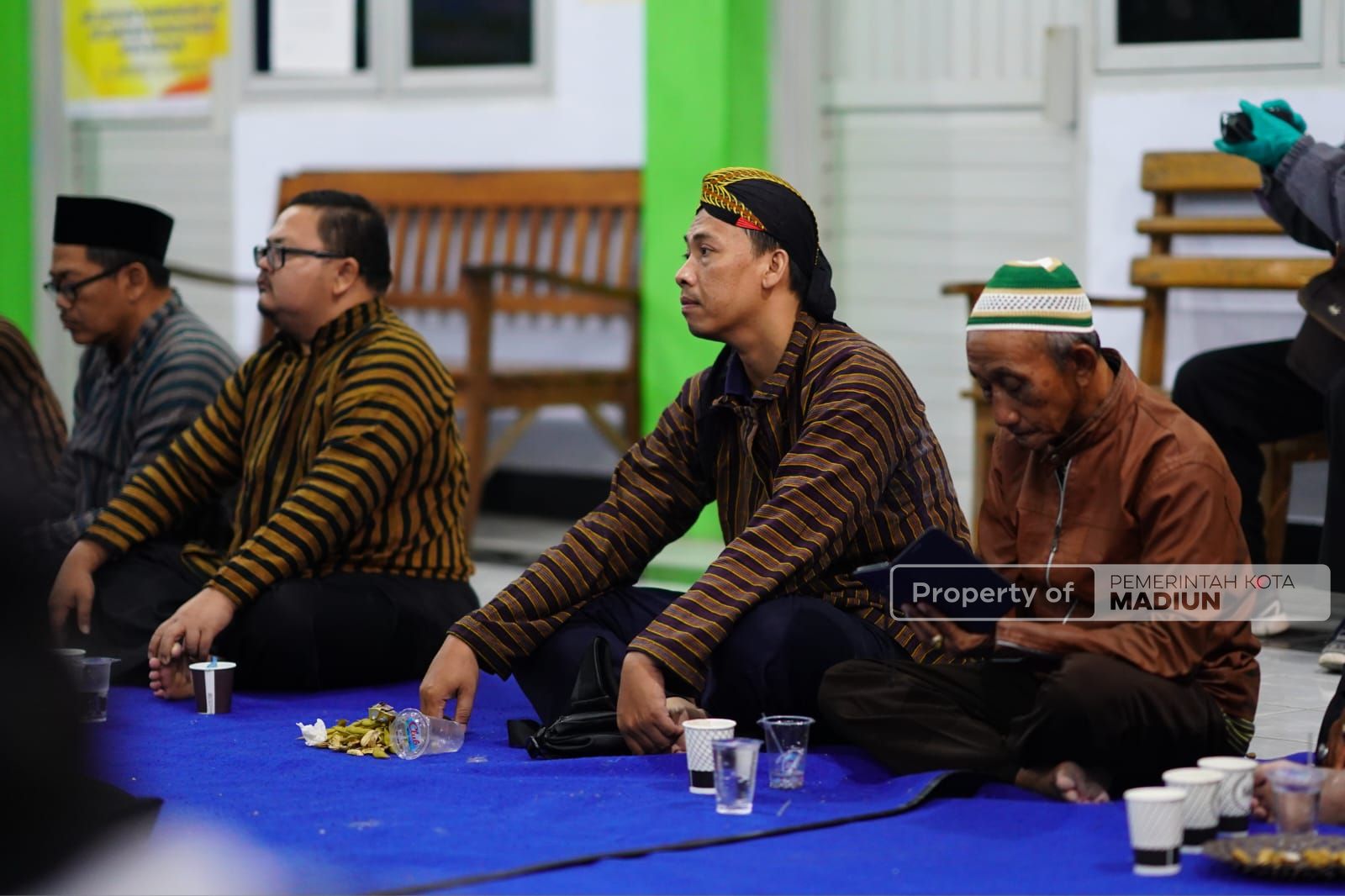 Foto 7 dari 8: Ada Tilik Kampung, Ziarah Leluhur, hingga Wungon, Wali Kota Apresiasi Giat Bersih Desa Kelurahan Nambangan Lor