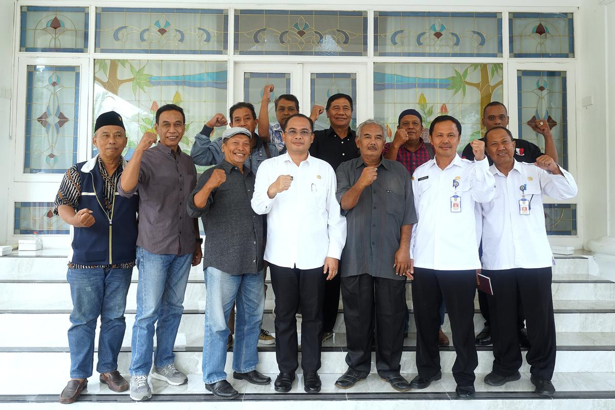 Foto 5 dari 9: Audiensi Dengan LSM, Pj. Wali Kota Tampung Masukan Untuk Pembangunan Kota