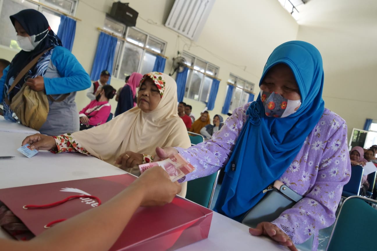 Foto 3 dari 9: Berlangsung Tiga Hari, BLTD Tahap 2 Disalurkan ke 2.800 KPM