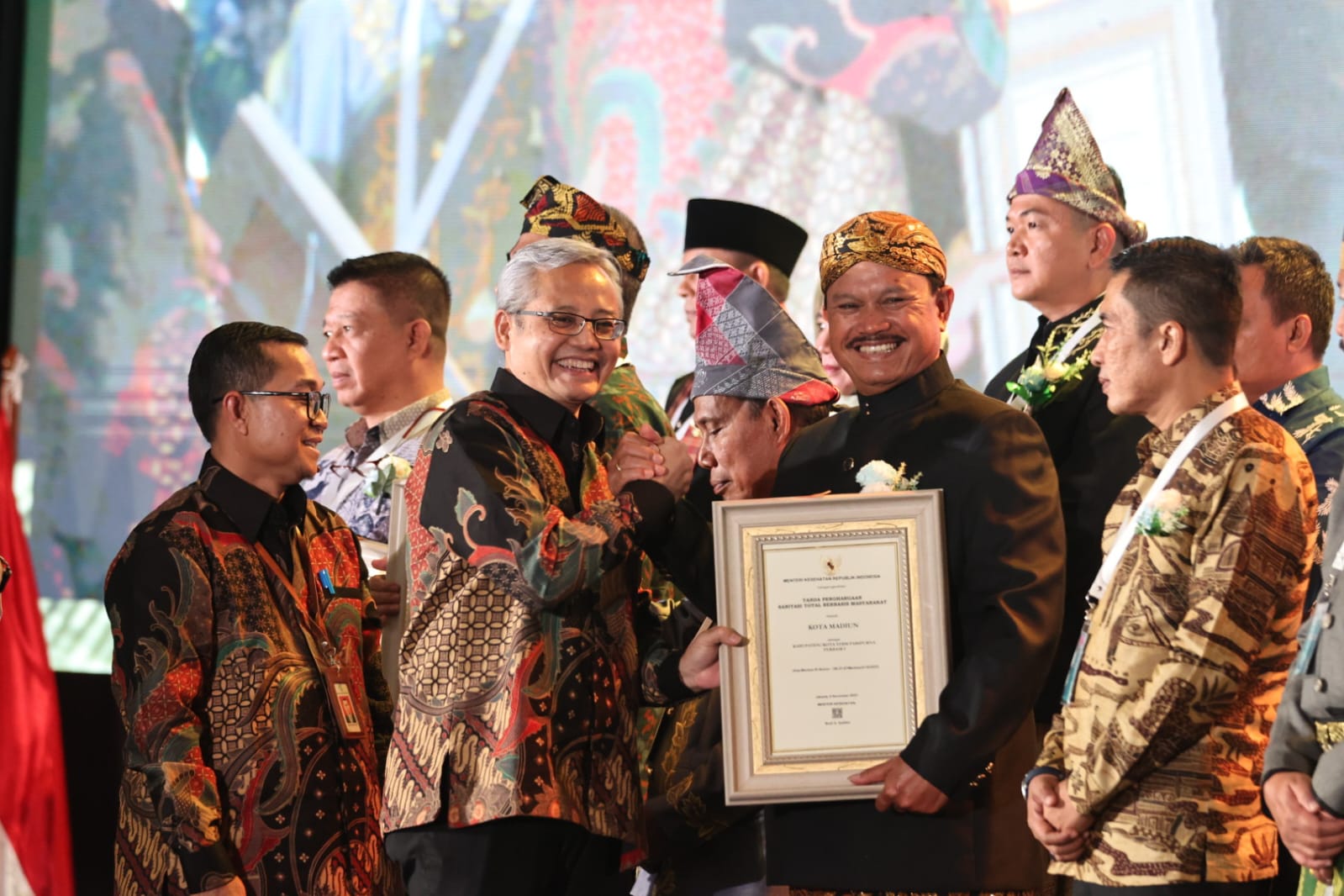 Komitmen Wujudkan Kota Sehat, Kota Madiun Sukses Menangkan STBM Award Paripurna Terbaik I Tingkat Nasional