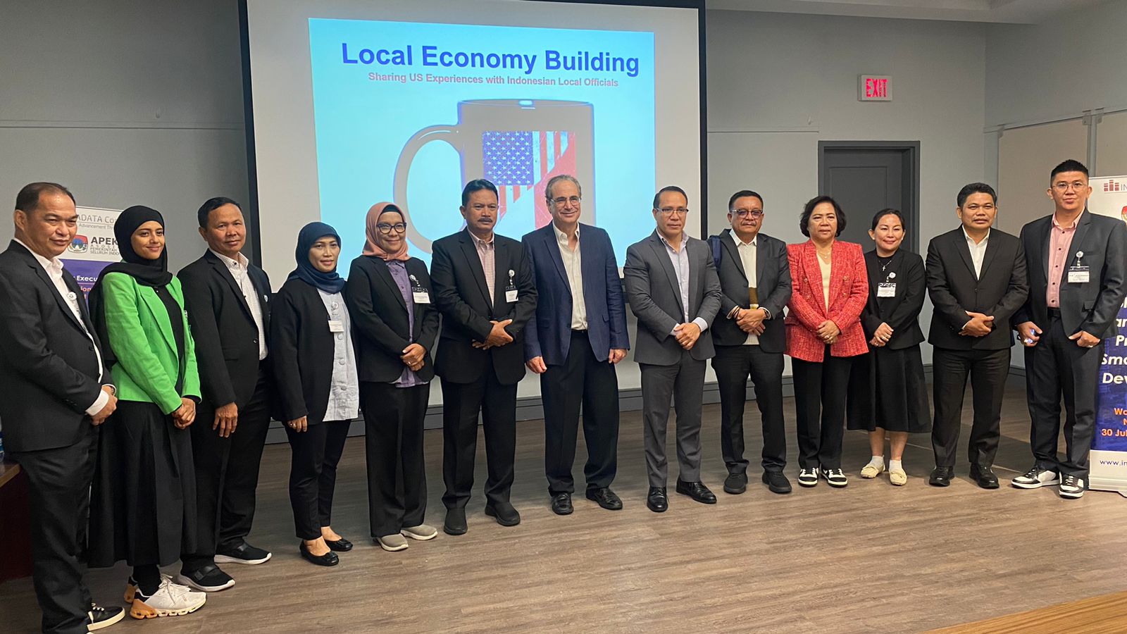 Foto 3 dari 4: Lawatan Ke AS, Wali Kota Belajar Ekonomi Dan Pembangunan Di Goergetown University