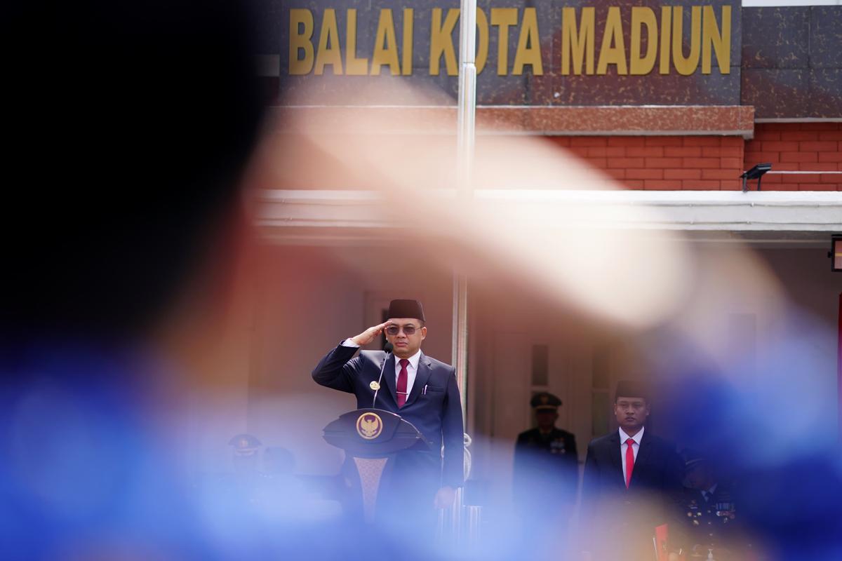Foto 13 dari 13: Gelar Upacara Peringatan Hari Pahlawan, Pj Wali Kota Harap Jadi Penyemangat Peningkatan Pelayanan Publik Dan Pembangunan