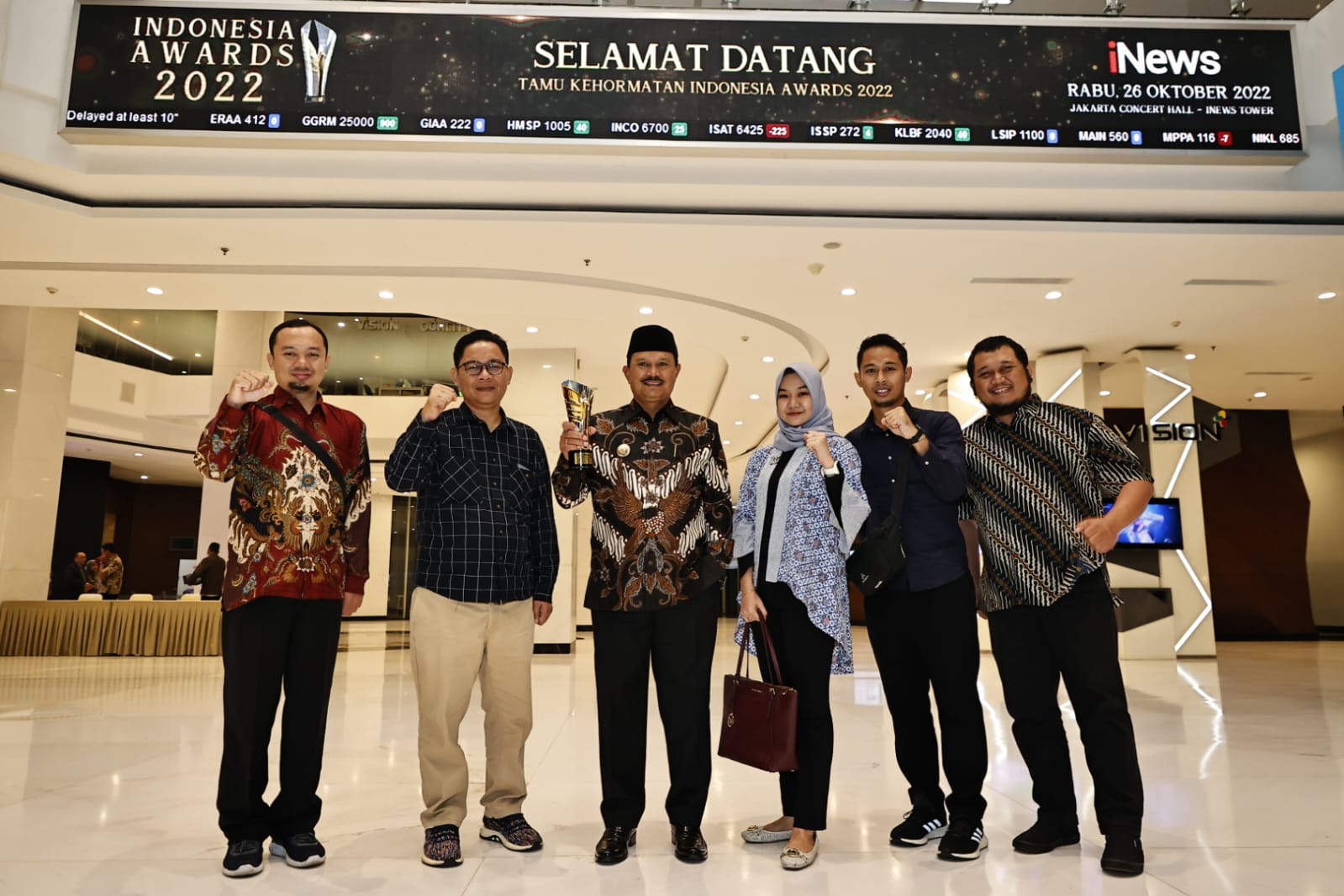 Foto 1 dari 8: Tak Henti Berinovasi Untuk Kemajuan Kota, Wali Kota Maidi Raih Anugerah Indonesia Awards 2022