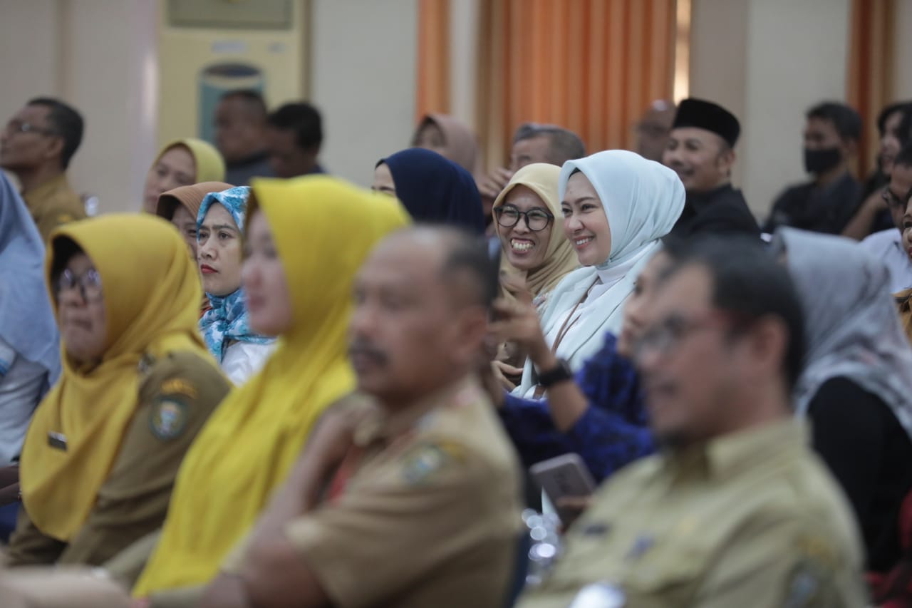 Foto 5 dari 13: Isi Seminar Parenting Di SMPN 1, Wali Kota Imbau Orang Tua Perhatikan Pergaulan Anak