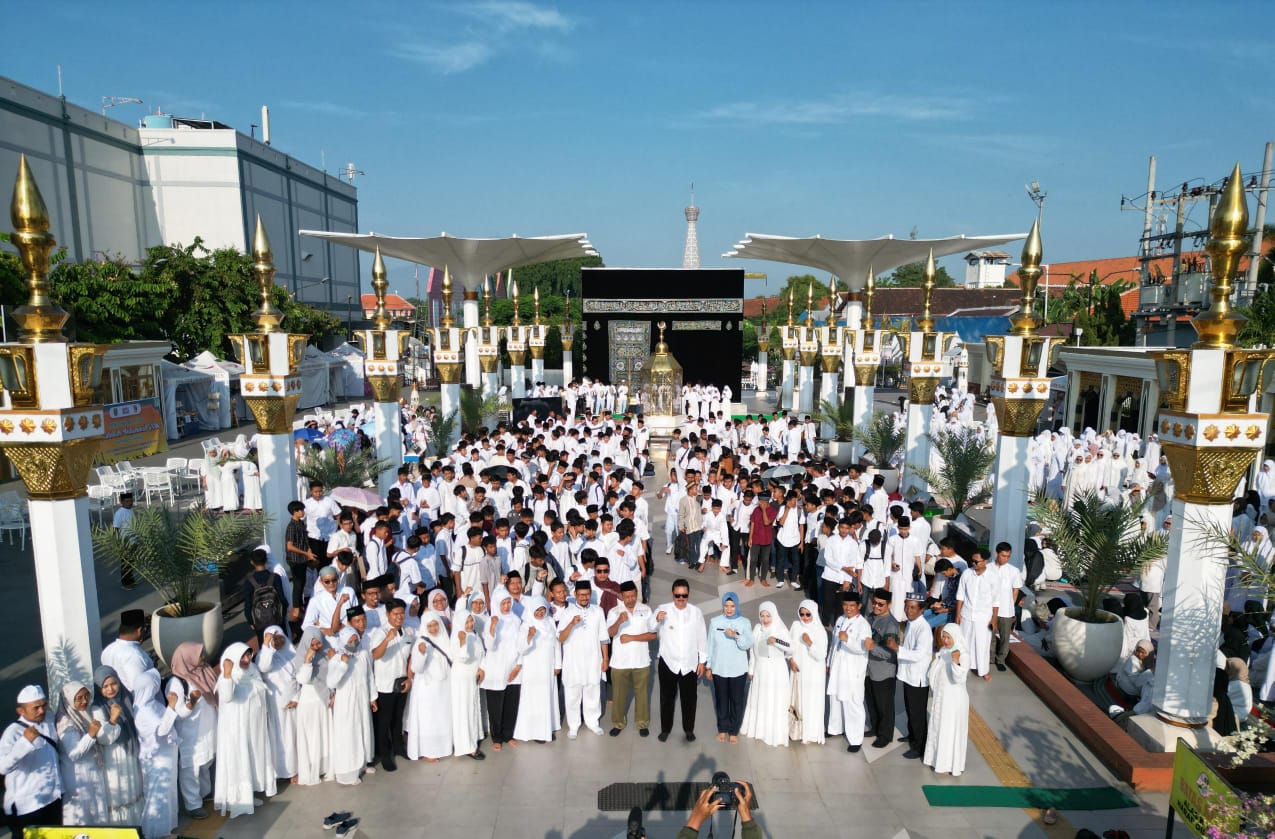 Foto 7 dari 14: Hadiri Peringatan Isra Mi’raj SMPN 7 dan 14 di PRC, Wali Kota Harap Jadi Momentum Mempertebal Keimanan