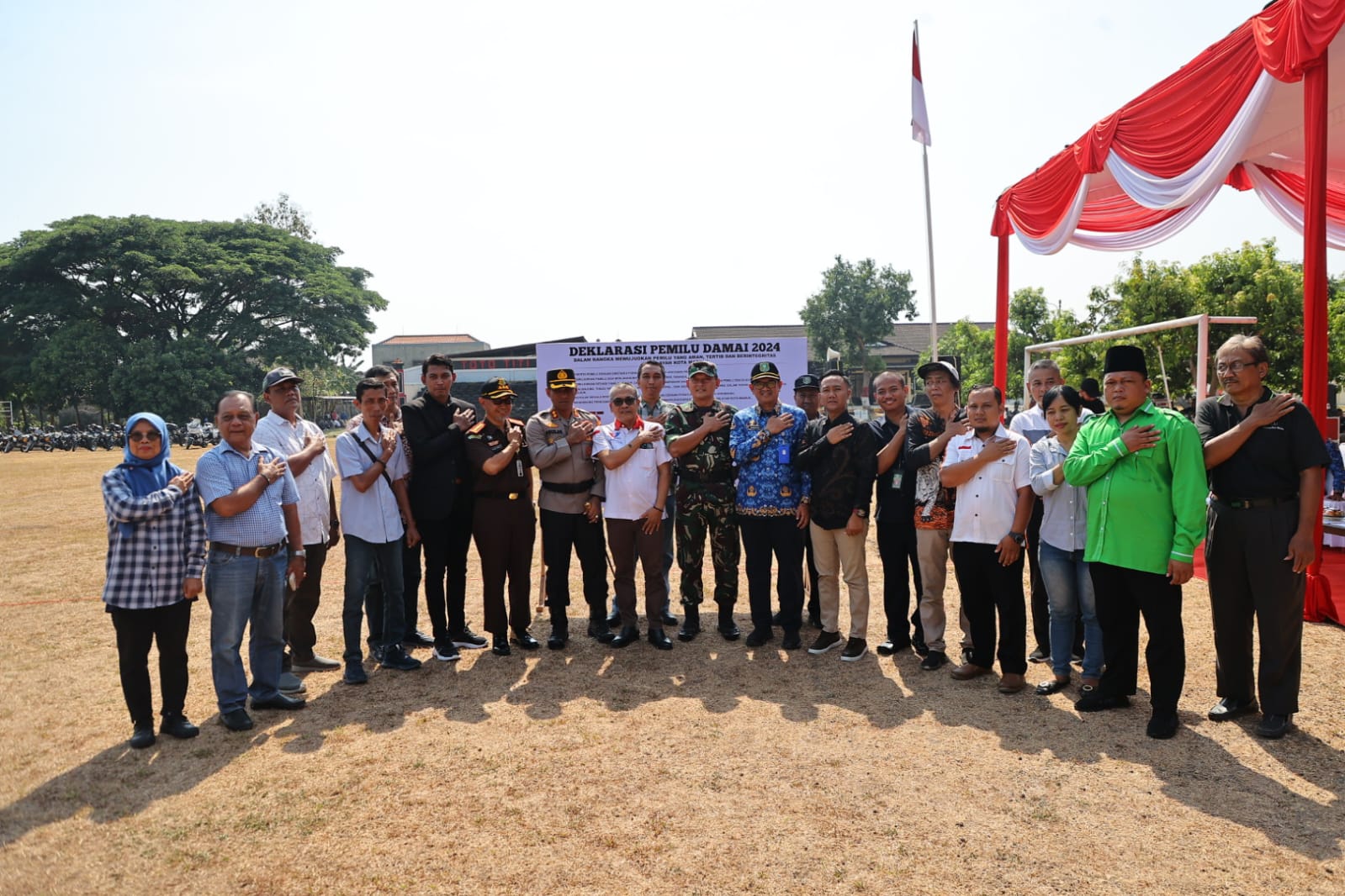 Foto 2 dari 8: Gelar Pasukan Operasi Mantap Brata Semeru, Polres Madiun Kota Siagakan 475 Personil Amankan Jalannya Pemilu