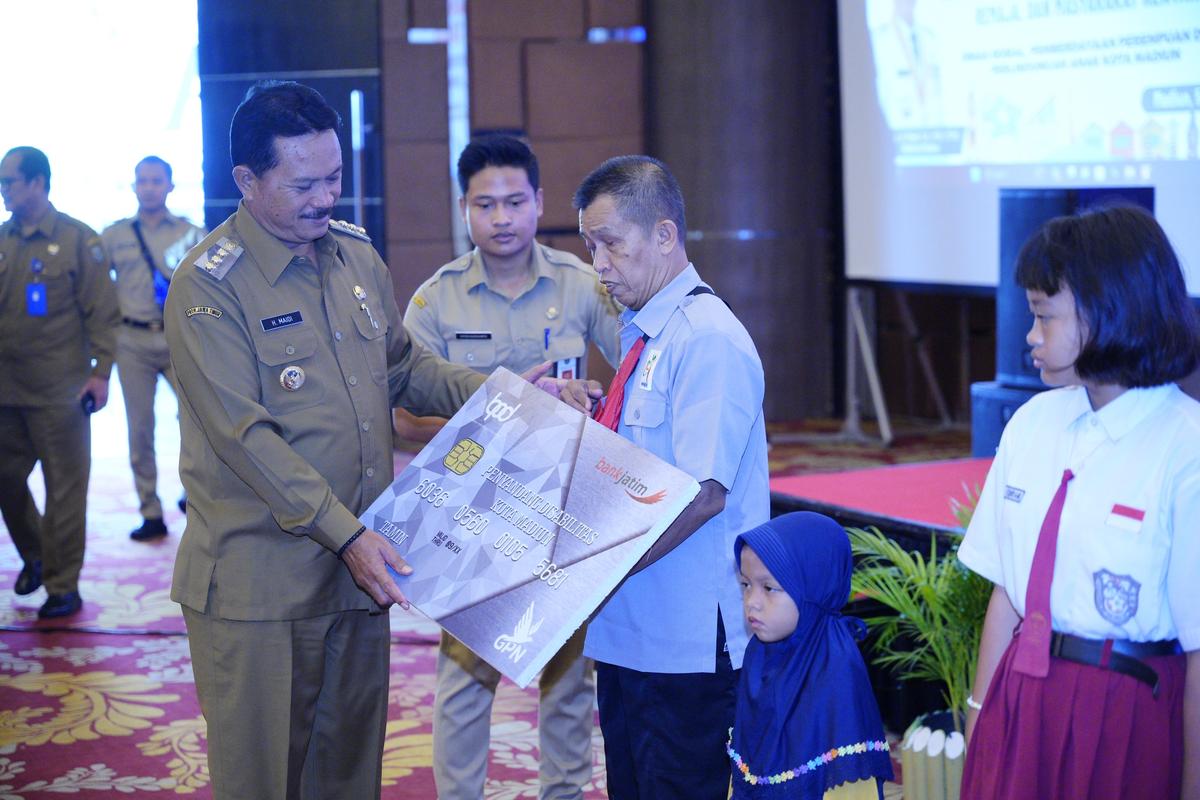 Foto 5 dari 8: Libatkan Perempuan dan Remaja dalam Pembangunan, Wali Kota Pimpin Musbang Para Mantan