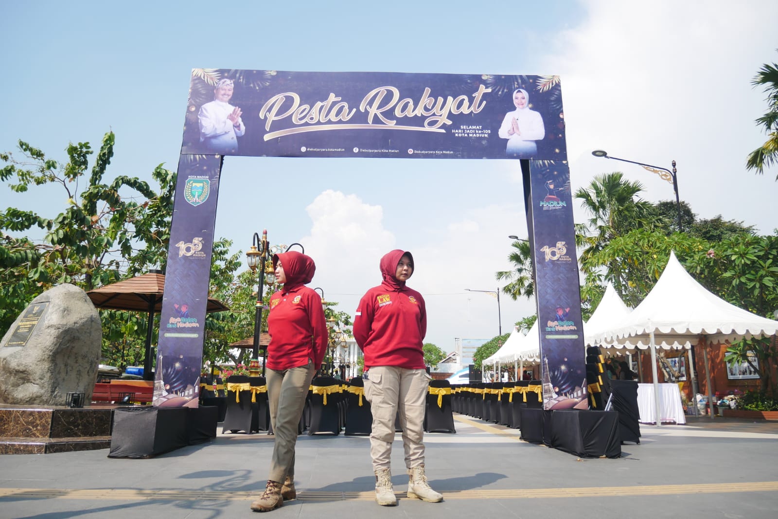 Foto 2 dari 3: Ada 30 Ribu Pecel dan Jajanan Gratis di Pesta Rakyat Hari Jadi, Yuk Ramaikan, Dibuka Sampai Pukul 22.00 Nanti